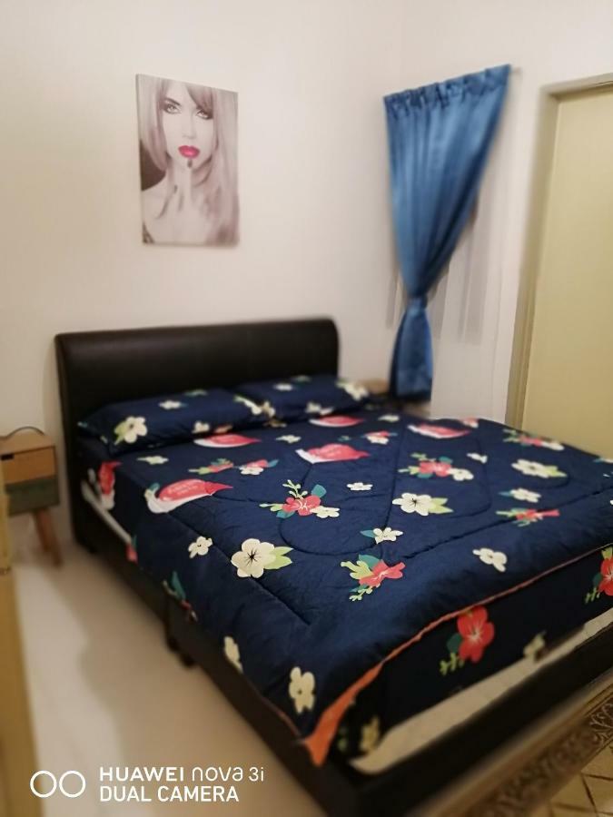Alyaleesya Homestay Teres Brincsang Kültér fotó