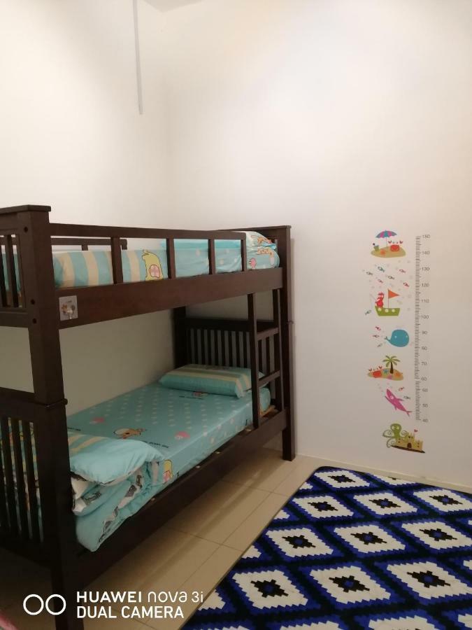 Alyaleesya Homestay Teres Brincsang Kültér fotó