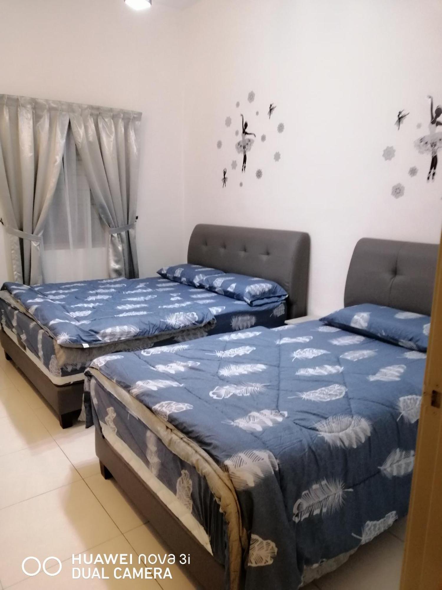 Alyaleesya Homestay Teres Brincsang Kültér fotó