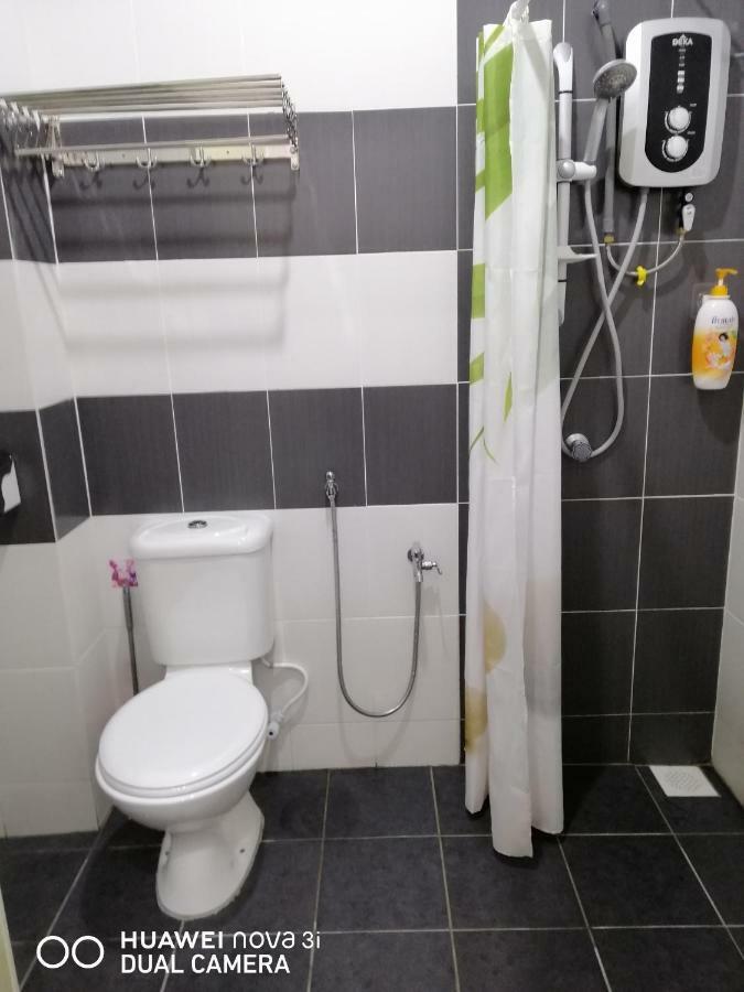 Alyaleesya Homestay Teres Brincsang Kültér fotó