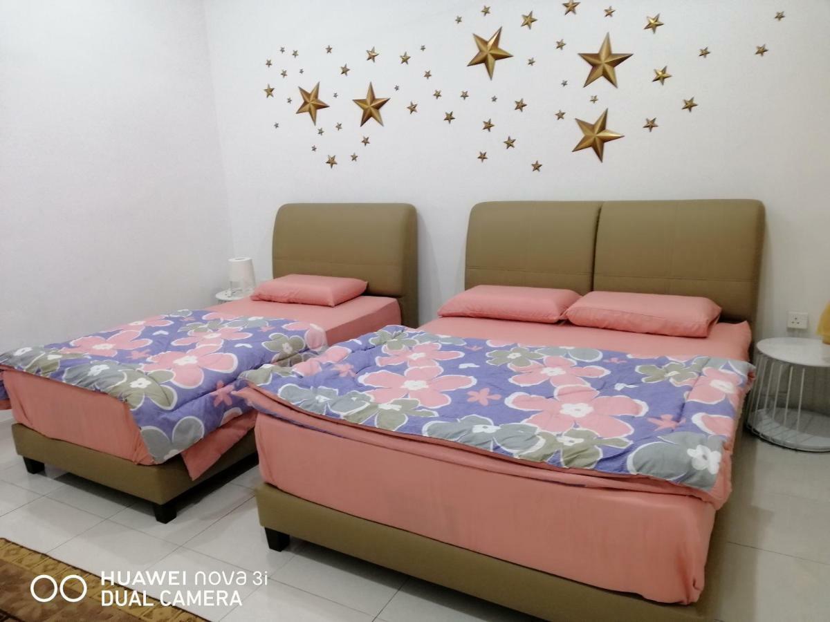 Alyaleesya Homestay Teres Brincsang Kültér fotó
