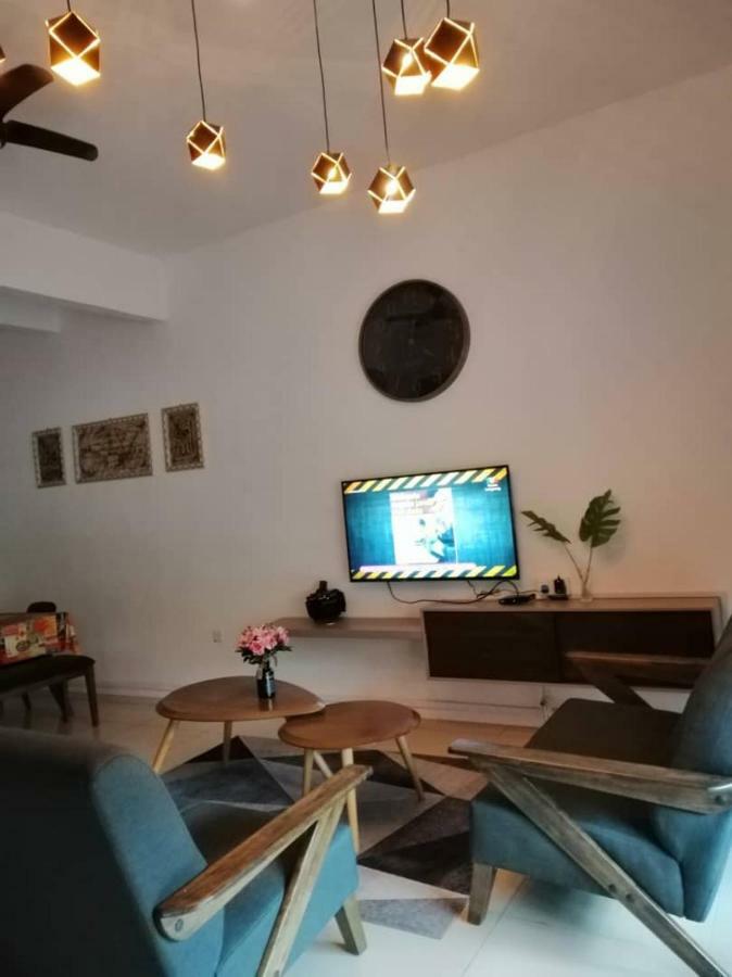 Alyaleesya Homestay Teres Brincsang Kültér fotó