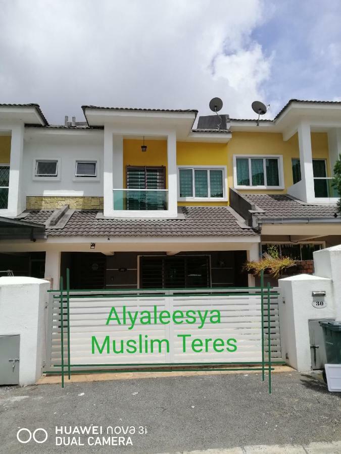 Alyaleesya Homestay Teres Brincsang Kültér fotó